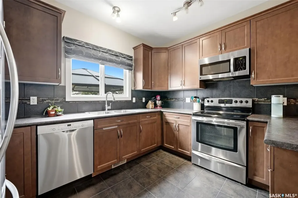 3660 Green Moss Lane Regina SK S4V 1M2