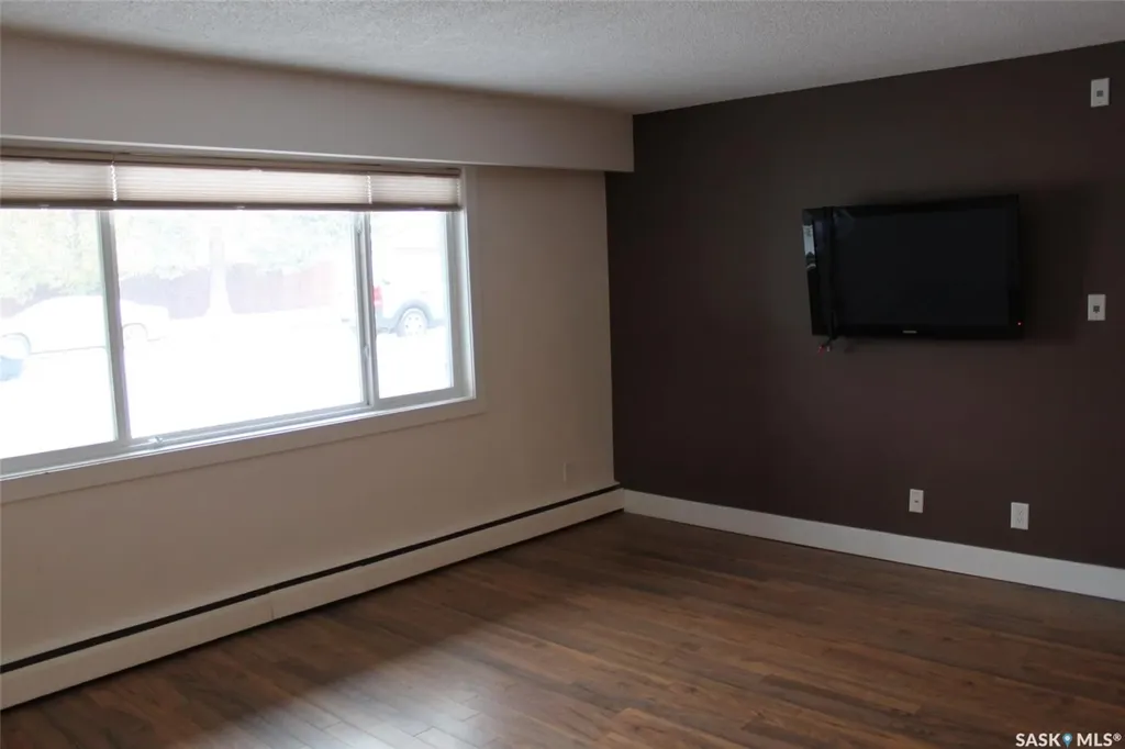 2106 Ste Cecilia Avenue Saskatoon SK S7M 0P2