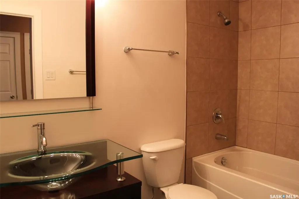 2106 Ste Cecilia Avenue Saskatoon SK S7M 0P2
