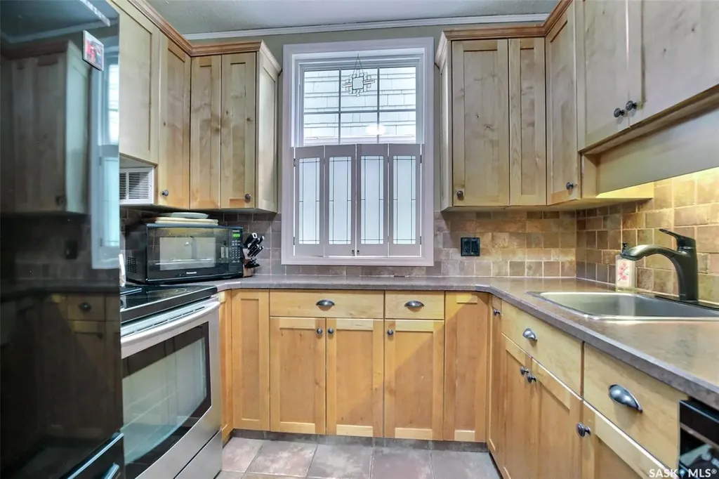 2834 Rae Street Regina SK S4S 1R3