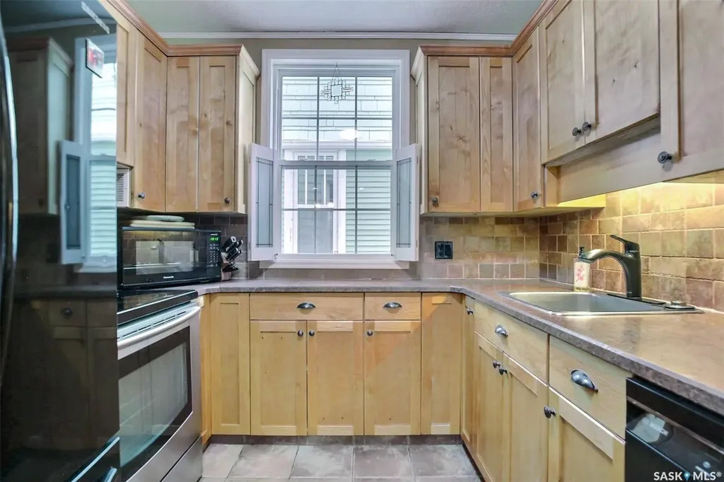 2834 Rae Street Regina SK S4S 1R3