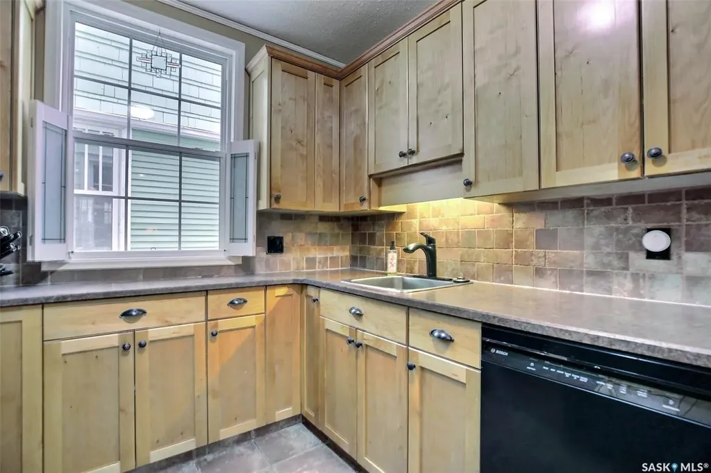 2834 Rae Street Regina SK S4S 1R3