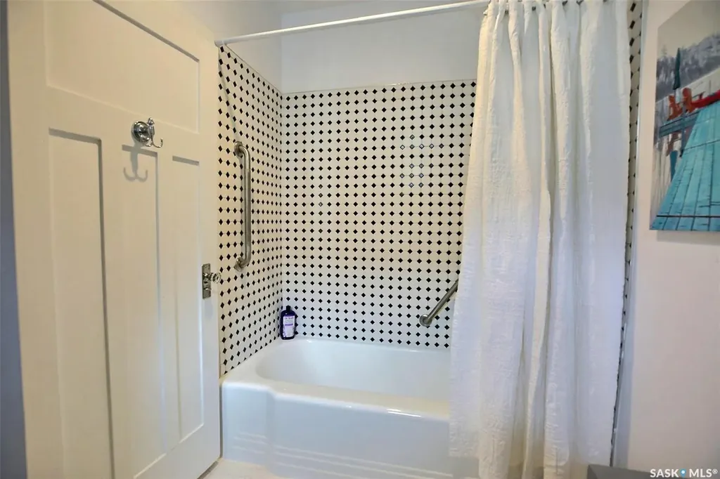 2834 Rae Street Regina SK S4S 1R3