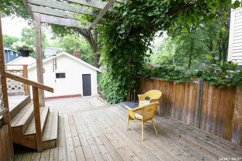 2834 Rae Street Regina SK S4S 1R3