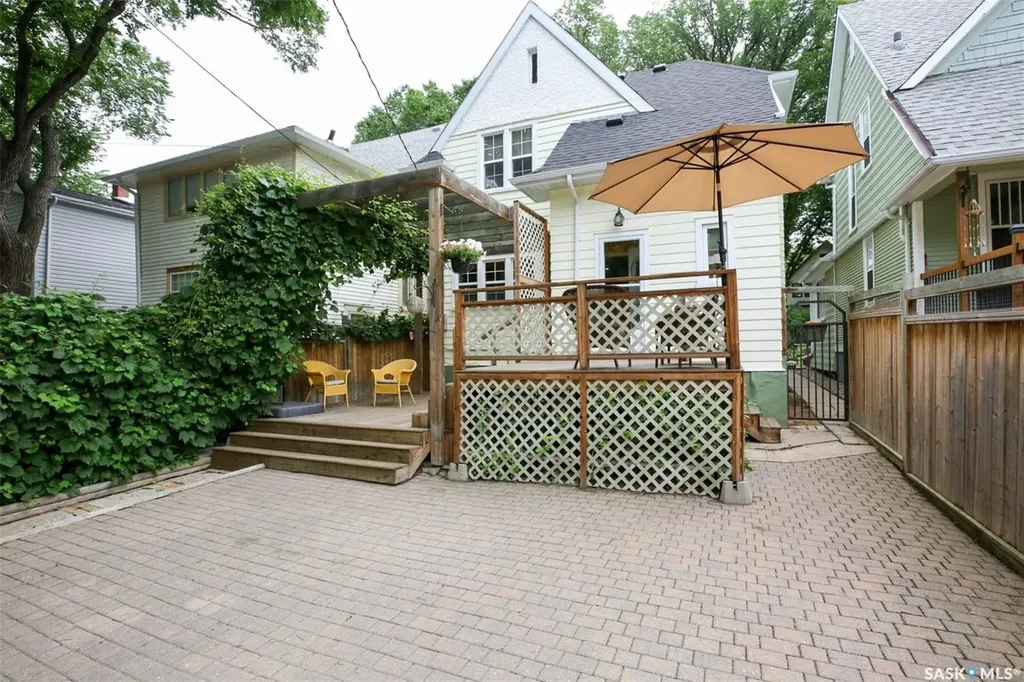 2834 Rae Street Regina SK S4S 1R3