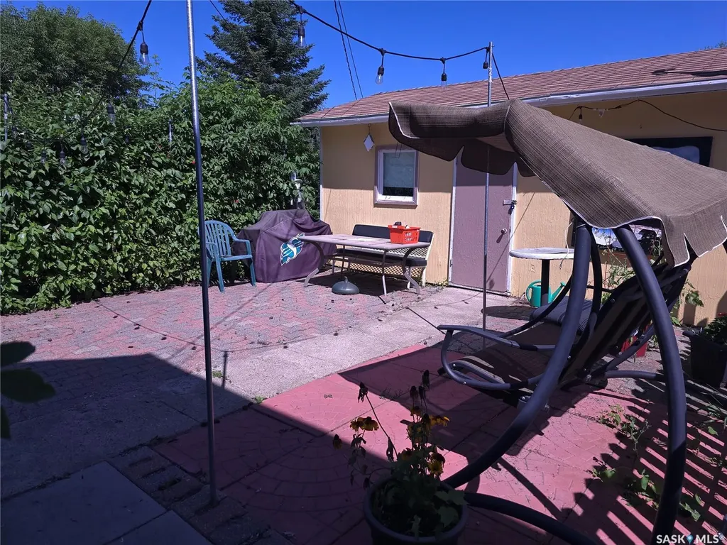 36 21st Street E Prince Albert SK S6V 1L8