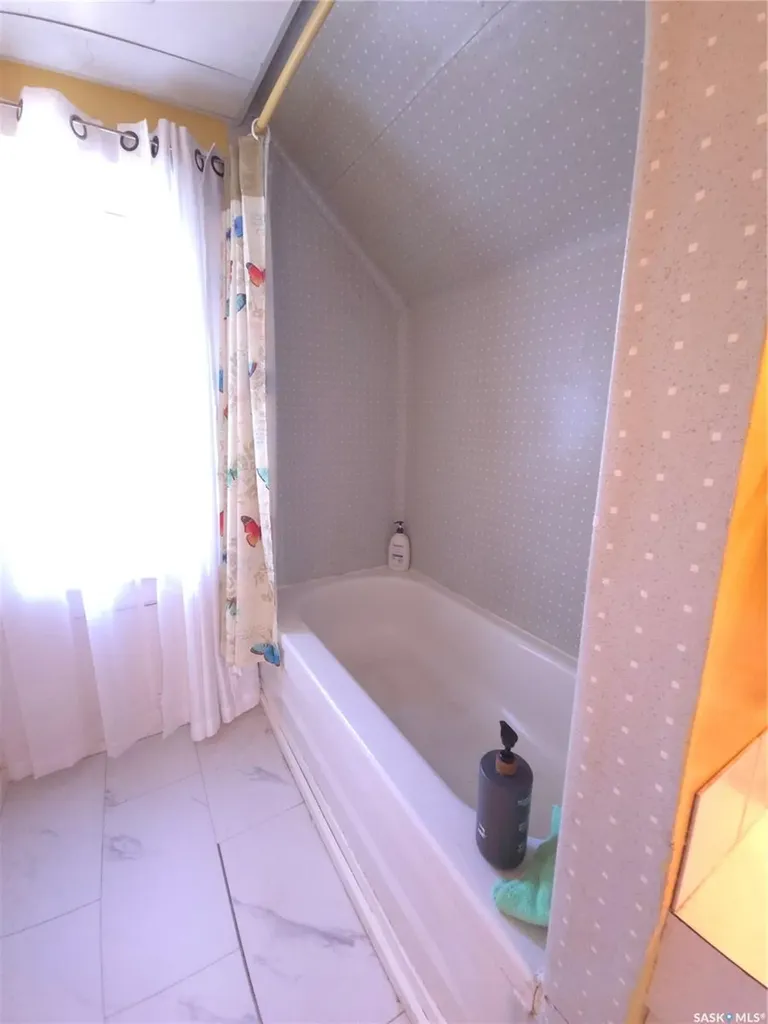 36 21st Street E Prince Albert SK S6V 1L8