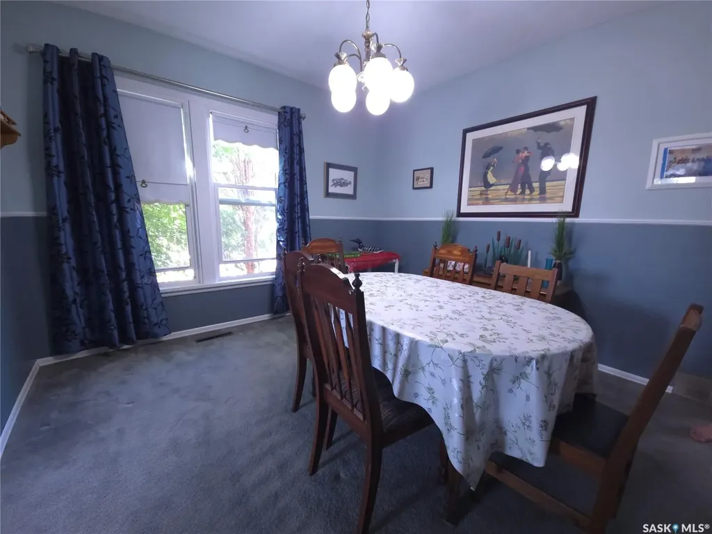 36 21st Street E Prince Albert SK S6V 1L8