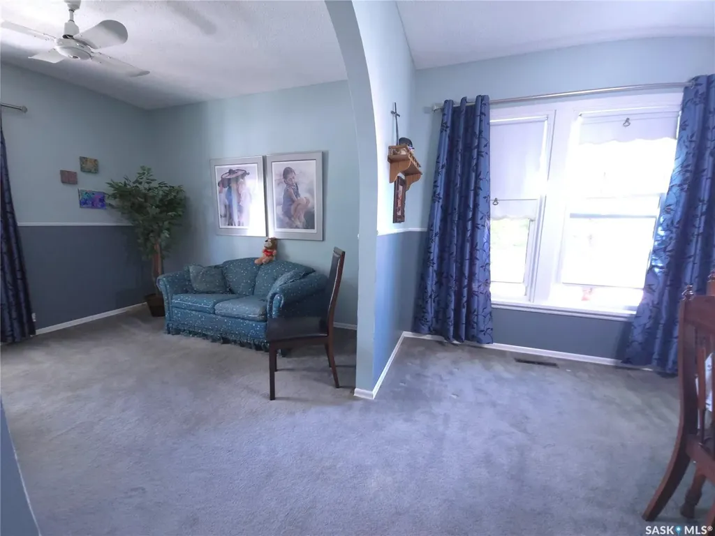 36 21st Street E Prince Albert SK S6V 1L8