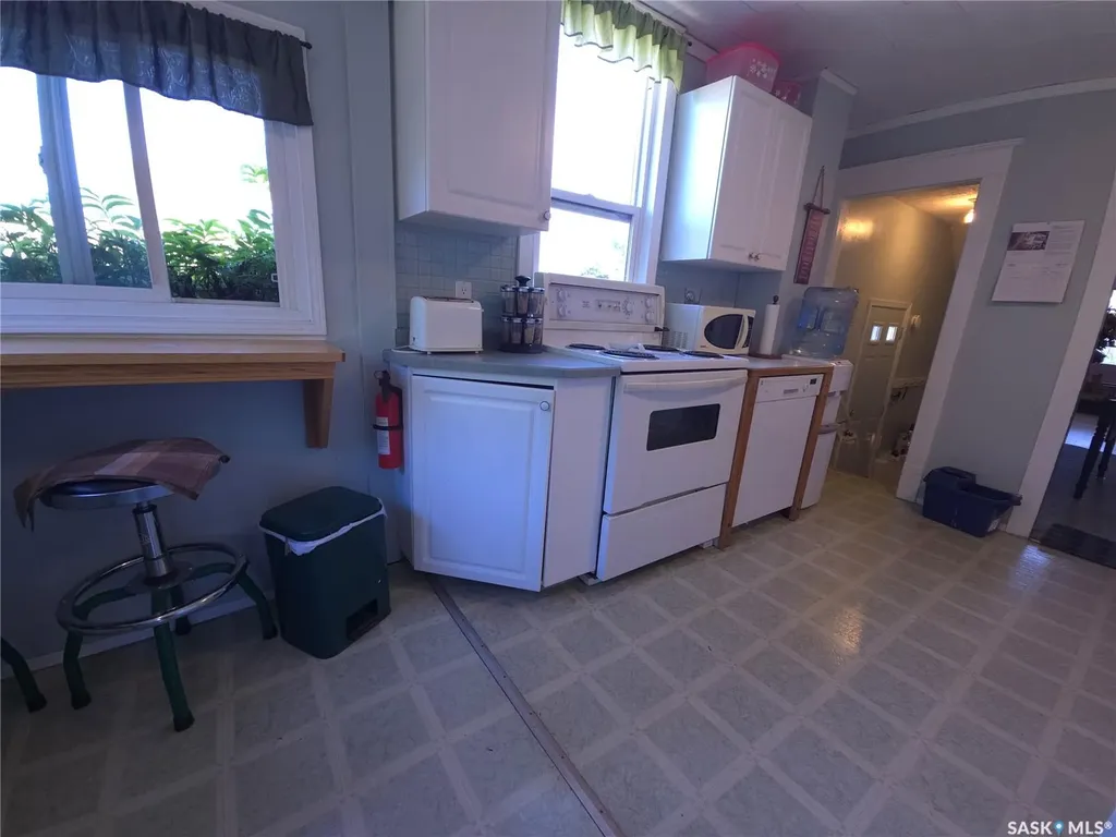 36 21st Street E Prince Albert SK S6V 1L8