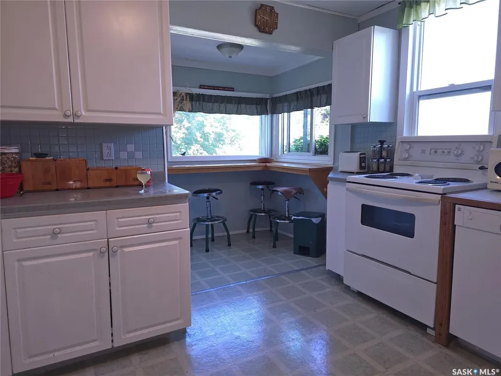 36 21st Street E Prince Albert SK S6V 1L8