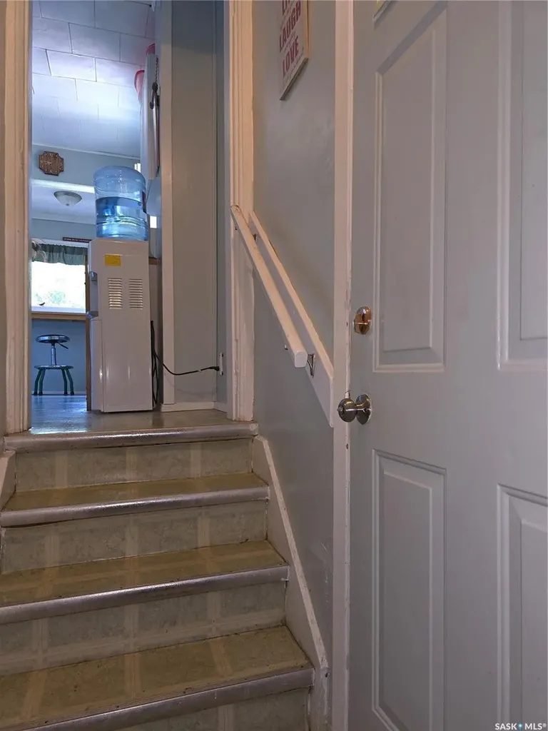 36 21st Street E Prince Albert SK S6V 1L8