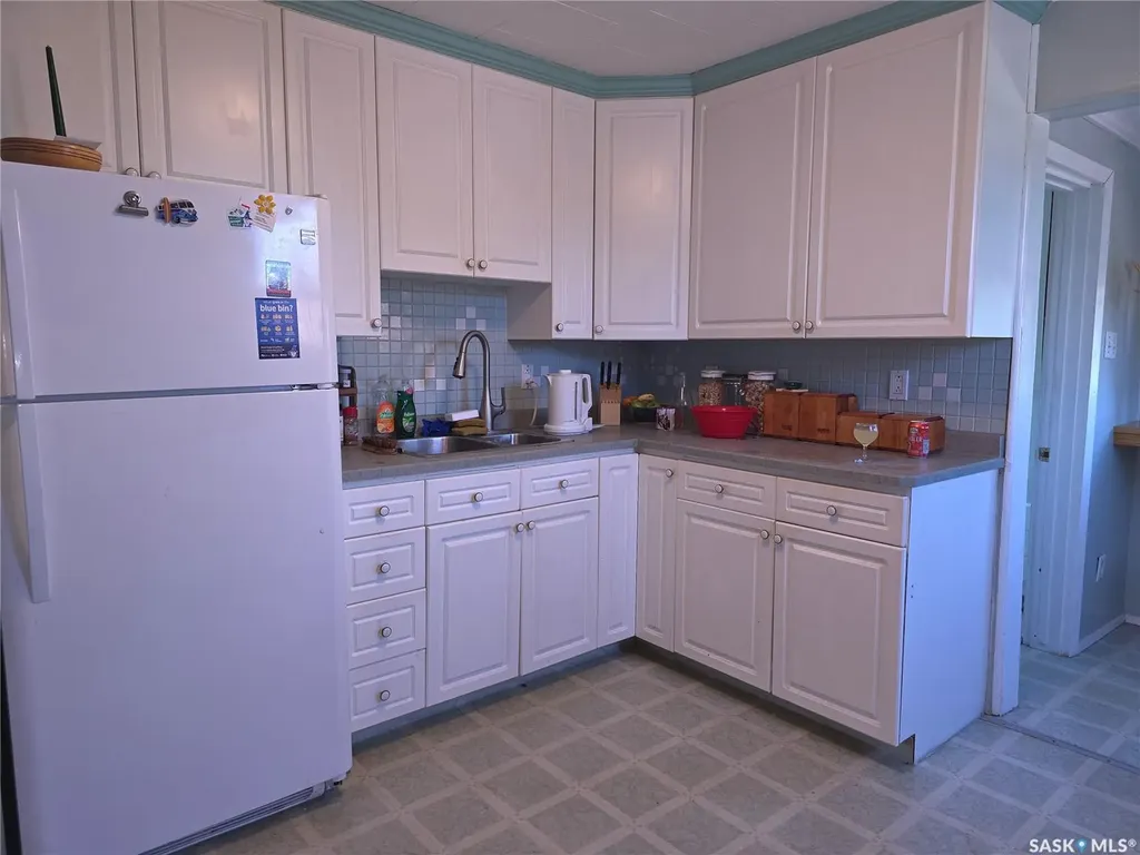 36 21st Street E Prince Albert SK S6V 1L8