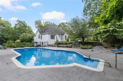 15 Sophia Circle North Kingstown RI 02852