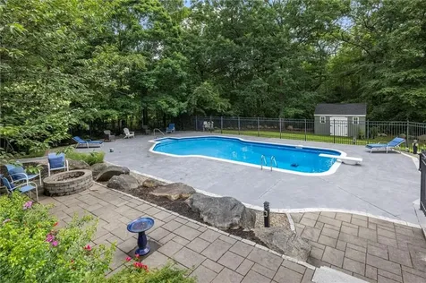 15 Sophia Circle North Kingstown RI 02852