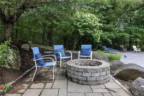 15 Sophia Circle North Kingstown RI 02852