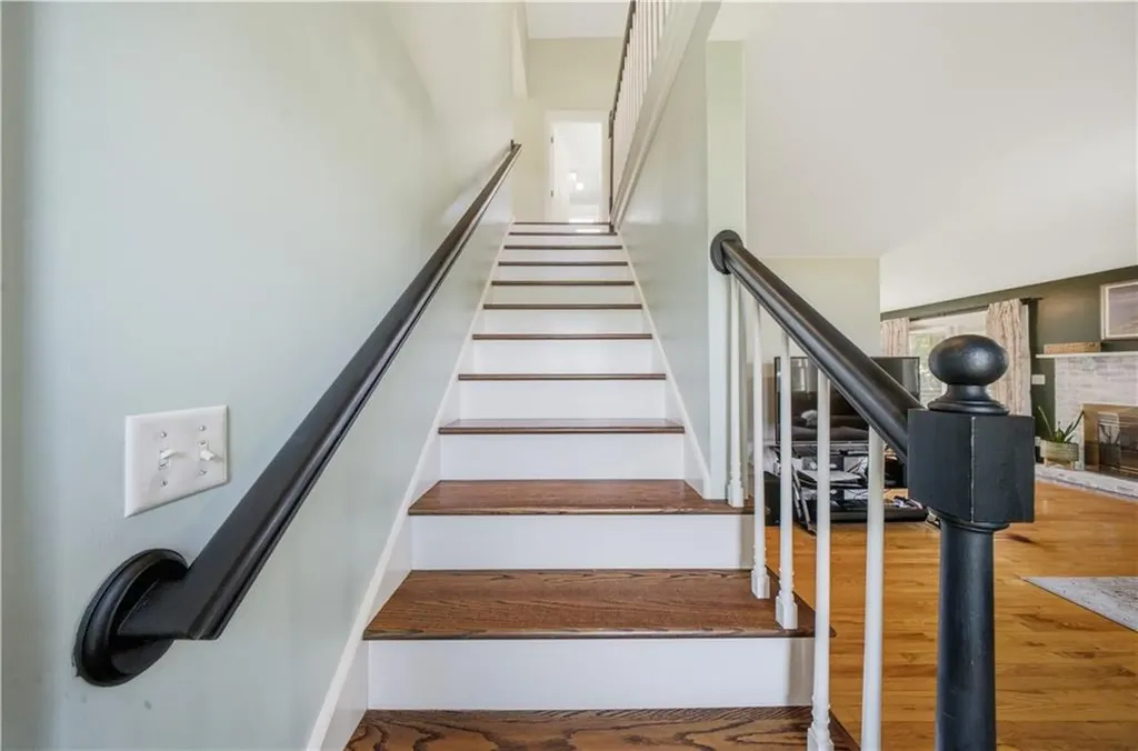 78 Riverside Drive South Kingstown RI 02879