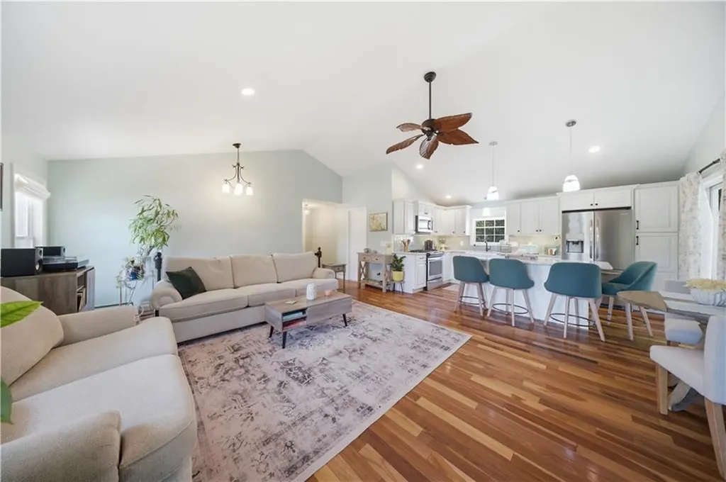 78 Riverside Drive South Kingstown RI 02879