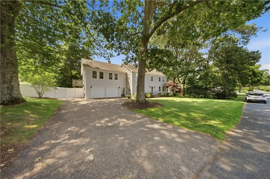 78 Riverside Drive South Kingstown RI 02879
