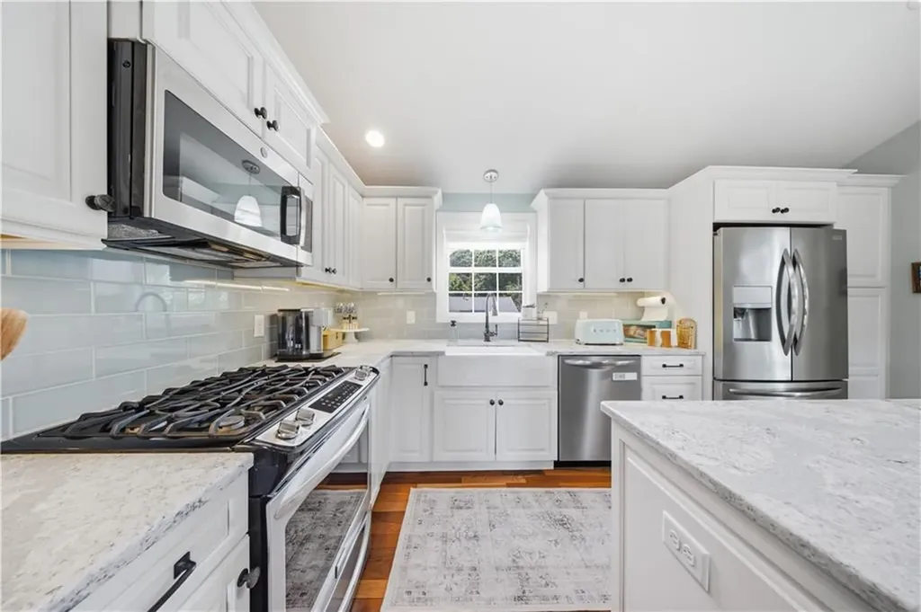78 Riverside Drive South Kingstown RI 02879