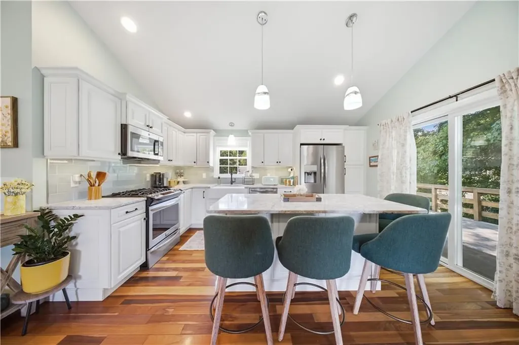 78 Riverside Drive South Kingstown RI 02879