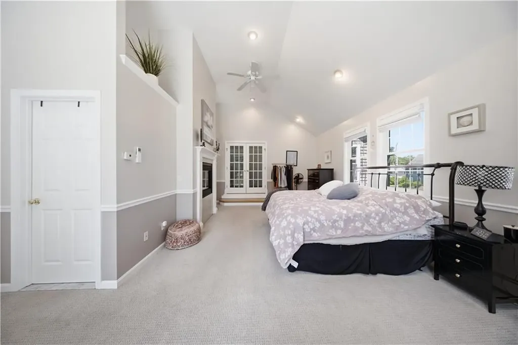 78 Riverside Drive South Kingstown RI 02879
