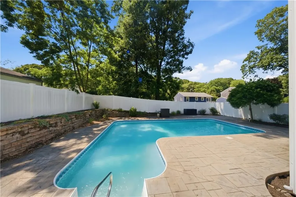 78 Riverside Drive South Kingstown RI 02879
