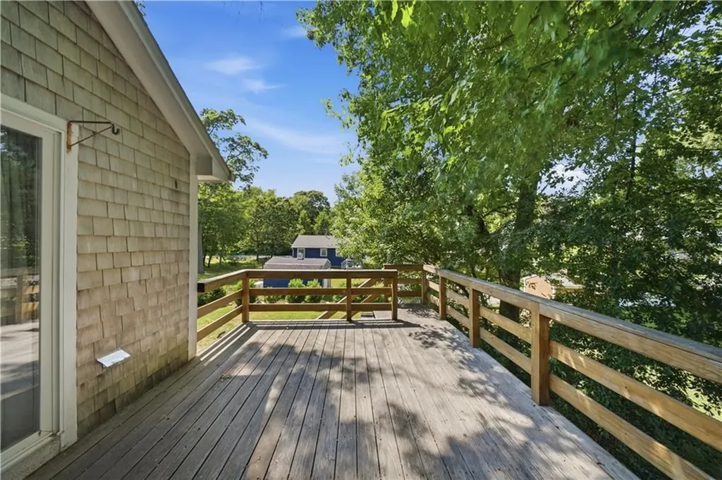 78 Riverside Drive South Kingstown RI 02879