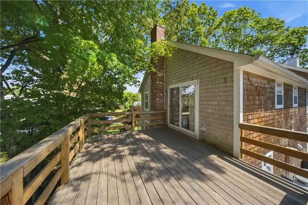 78 Riverside Drive South Kingstown RI 02879