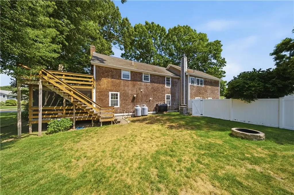 78 Riverside Drive South Kingstown RI 02879