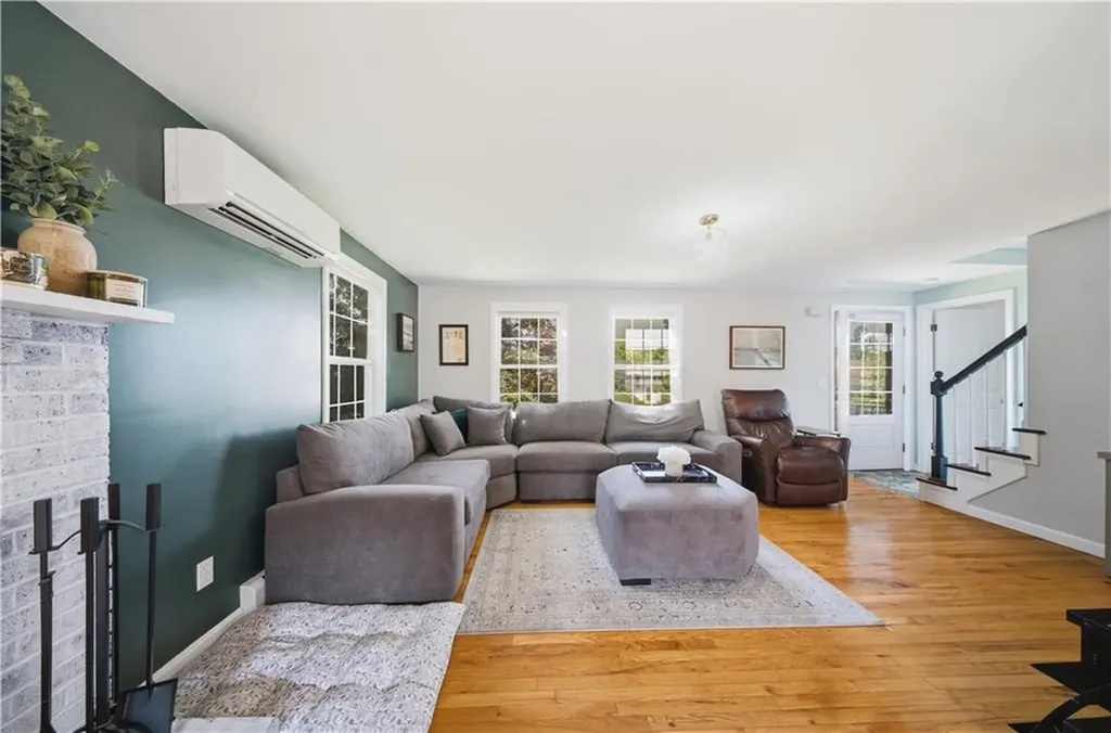 78 Riverside Drive South Kingstown RI 02879