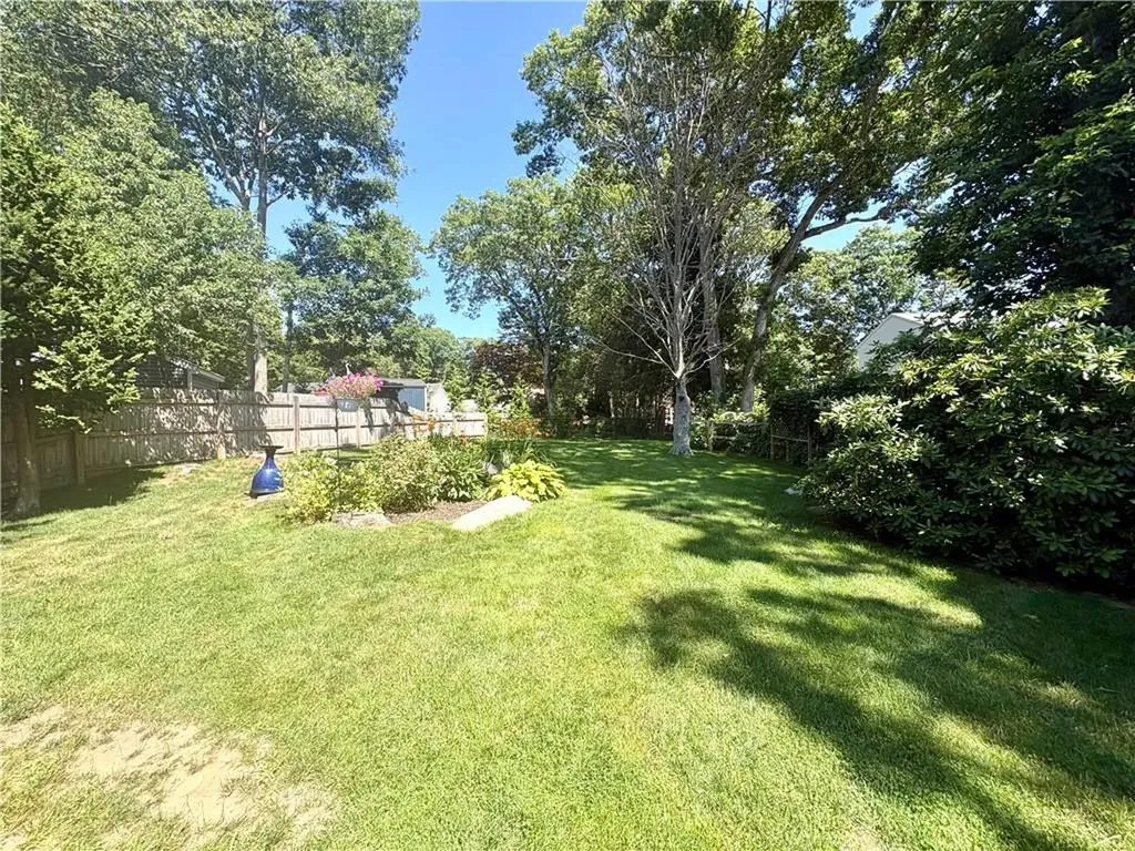 86 Peaked Rock Road South Kingstown RI 02879