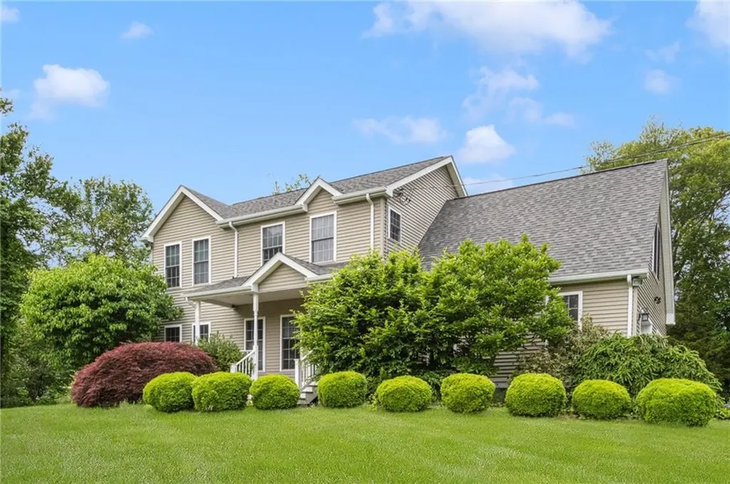 2 Daniel Way Scituate RI 02831