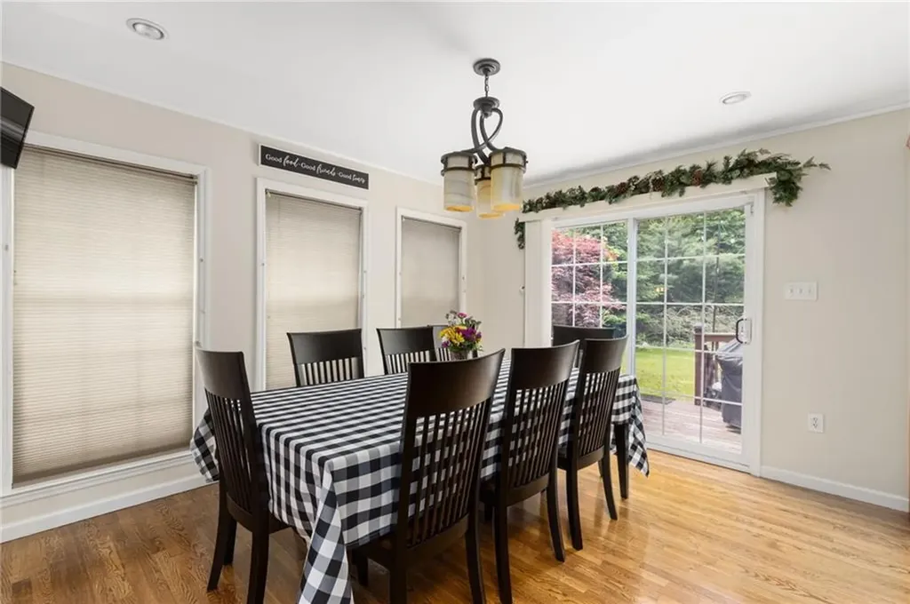 2 Daniel Way Scituate RI 02831