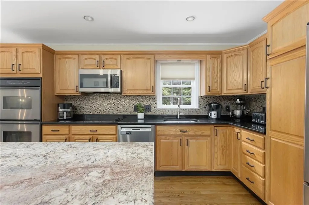 2 Daniel Way Scituate RI 02831