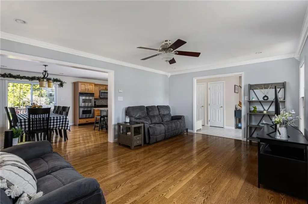 2 Daniel Way Scituate RI 02831