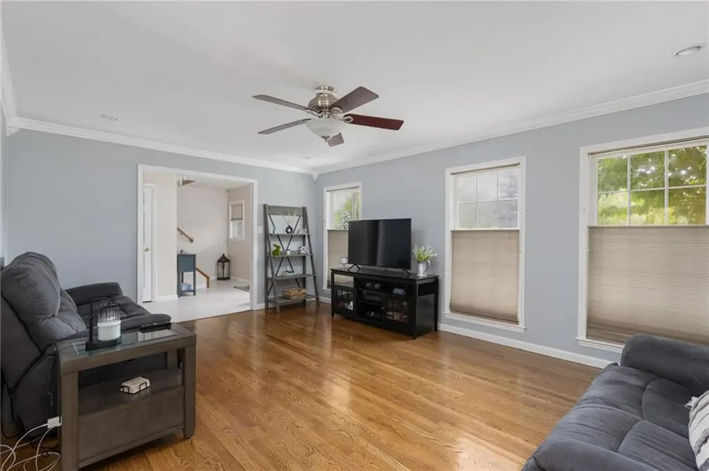 2 Daniel Way Scituate RI 02831