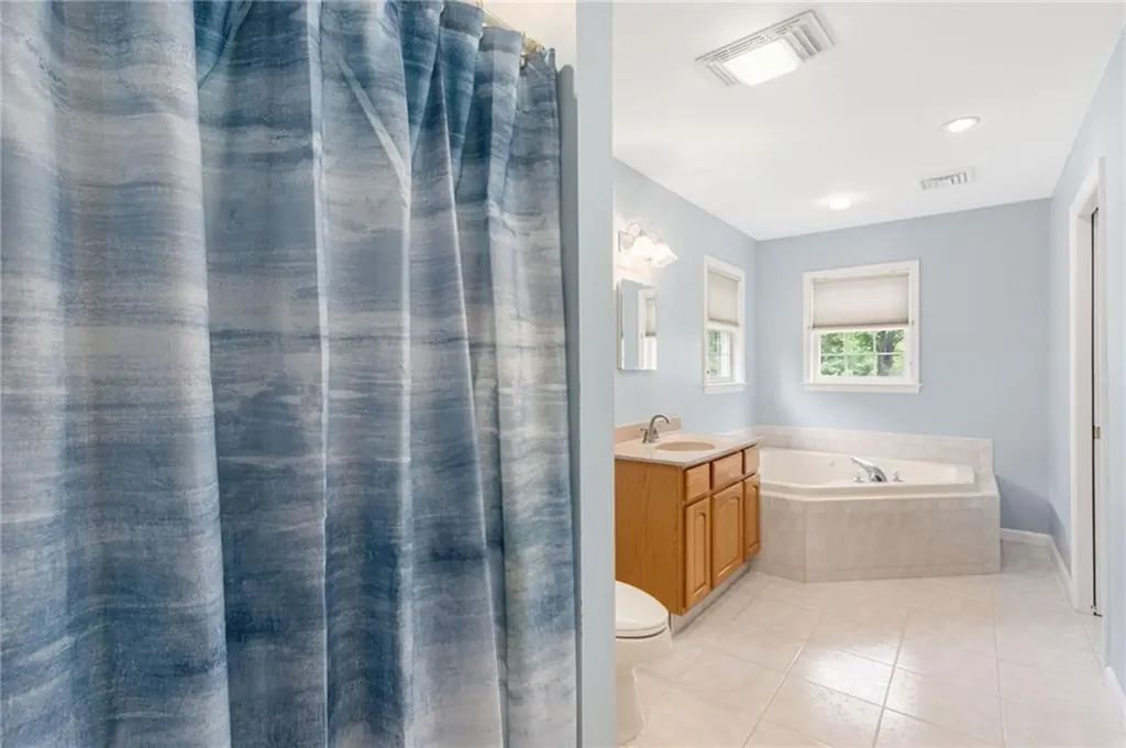 2 Daniel Way Scituate RI 02831