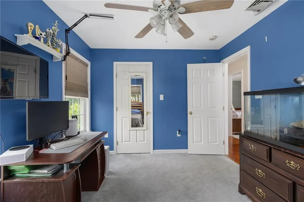 2 Daniel Way Scituate RI 02831