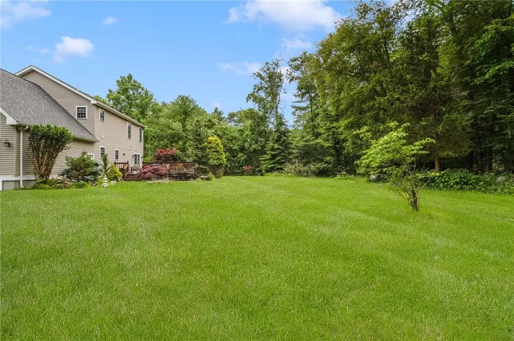 2 Daniel Way Scituate RI 02831