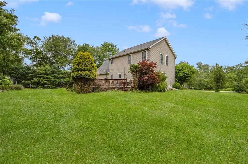2 Daniel Way Scituate RI 02831