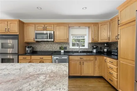 2 Daniel Way Scituate RI 02831