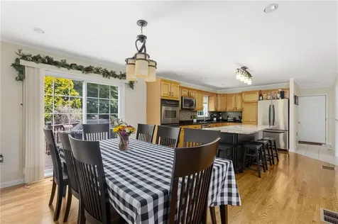 2 Daniel Way Scituate RI 02831