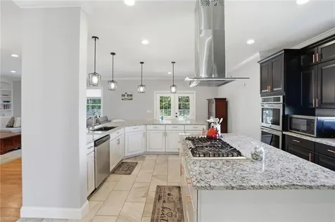 5 Kyle's Court Swansea MA 02777