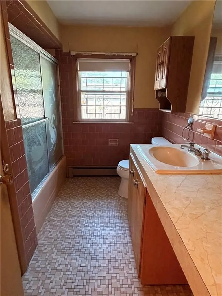 565 Mount Pleasant Avenue Providence RI 02908