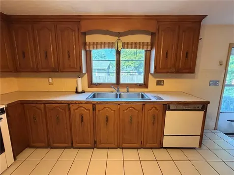 565 Mount Pleasant Avenue Providence RI 02908