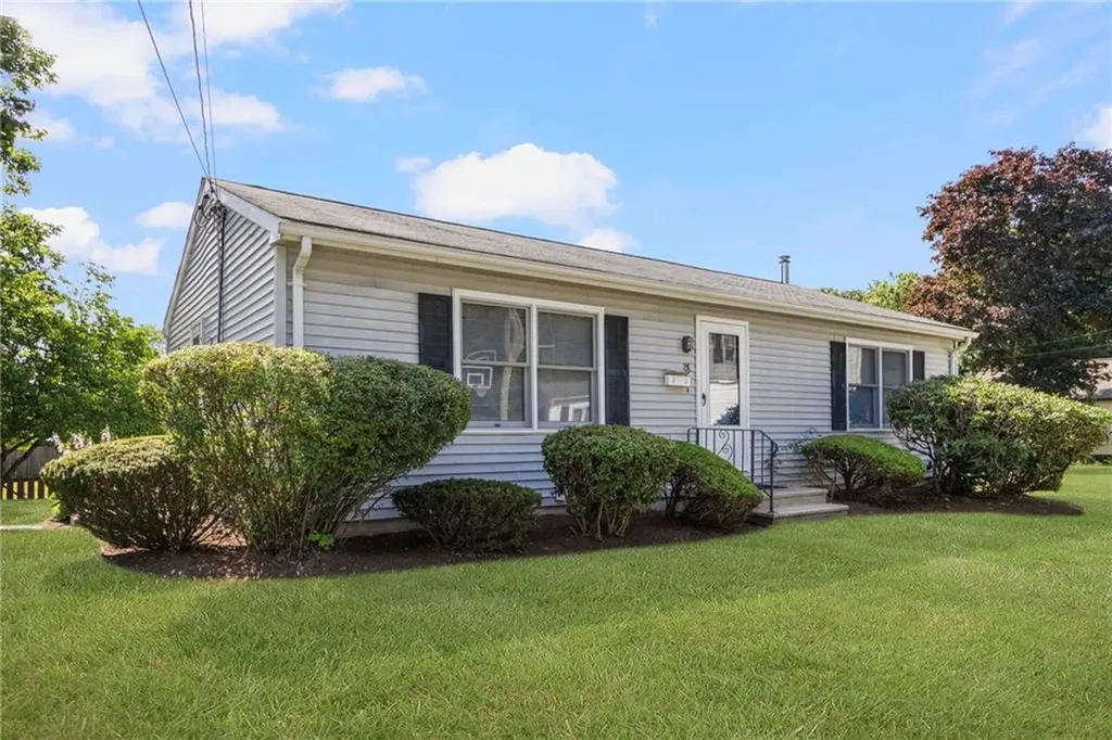 28 Elmer Avenue Warwick RI 02886
