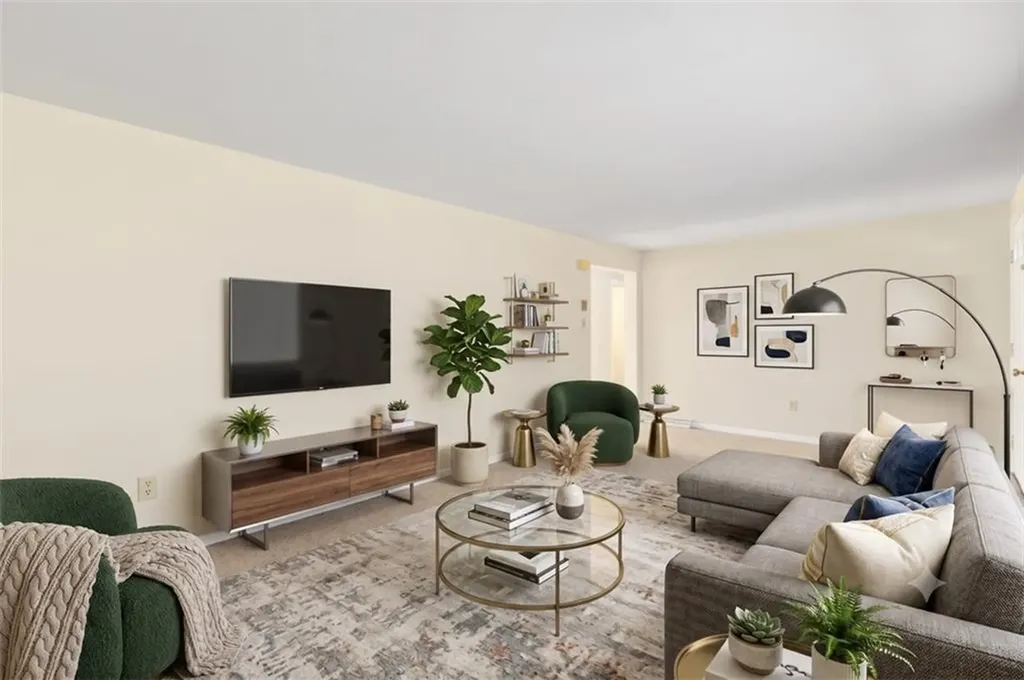 28 Elmer Avenue Warwick RI 02886