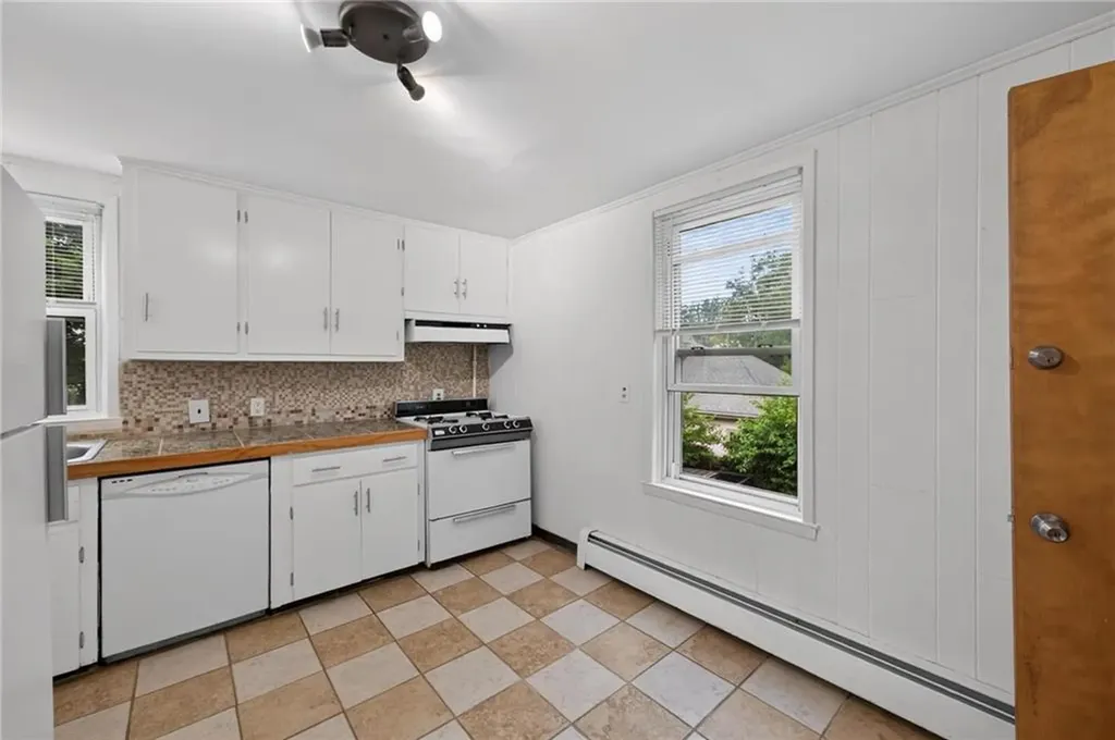 68 9th Street Providence RI 02906