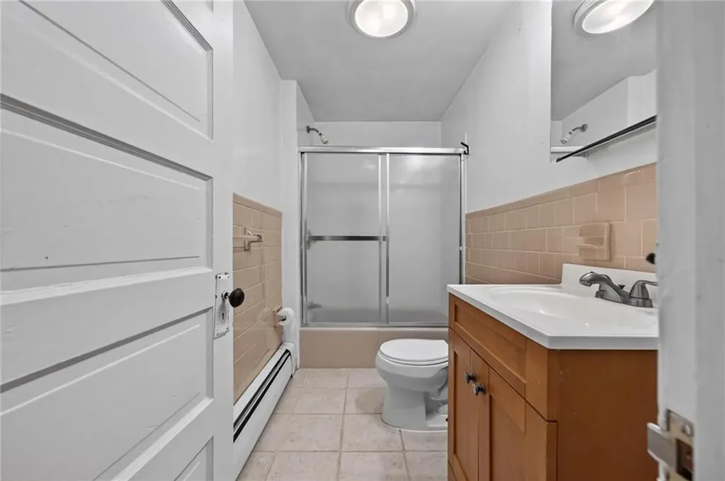 68 9th Street Providence RI 02906